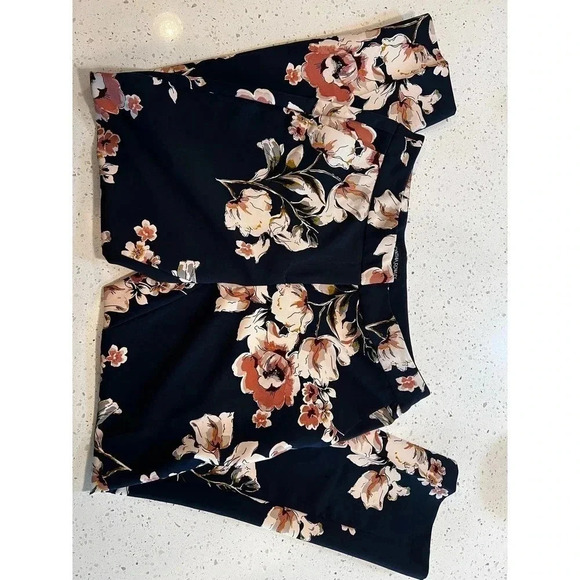 Cynthia Rowley Pants - Cynthia Crowley size 8 floral ankle length pants